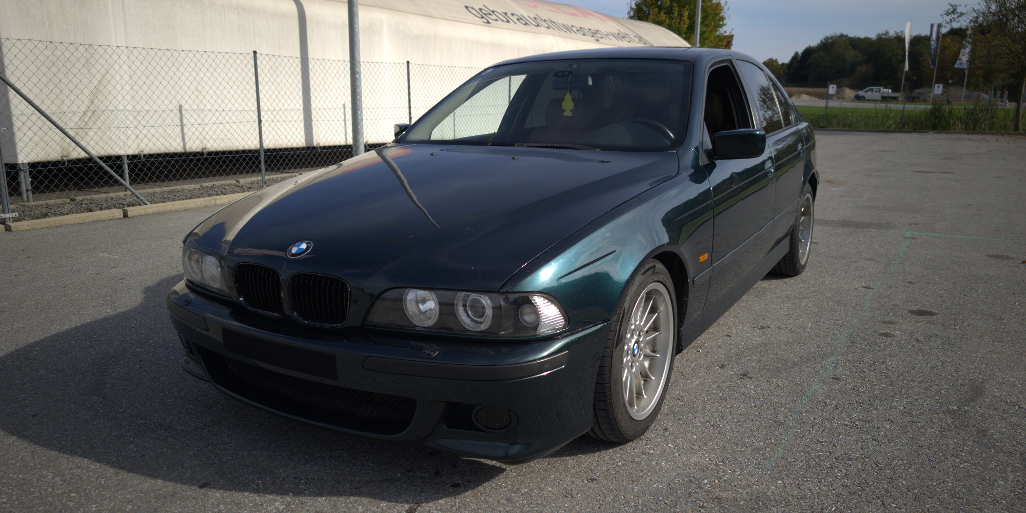 BMW E39 523I